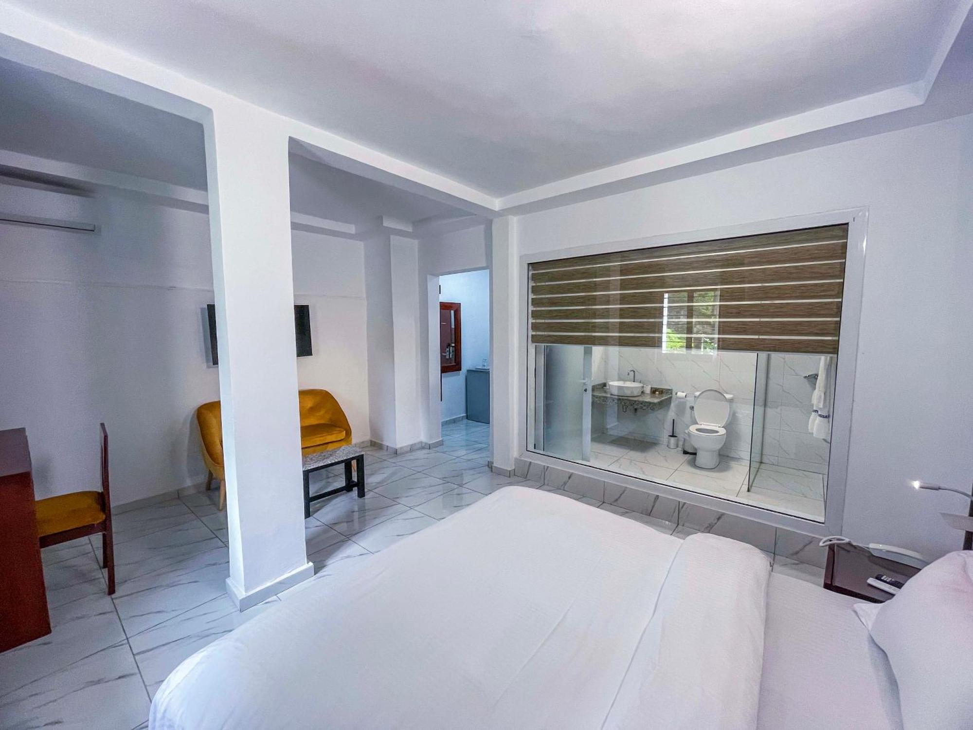 Hotel Le Vaisseau 아비장 외부 사진
