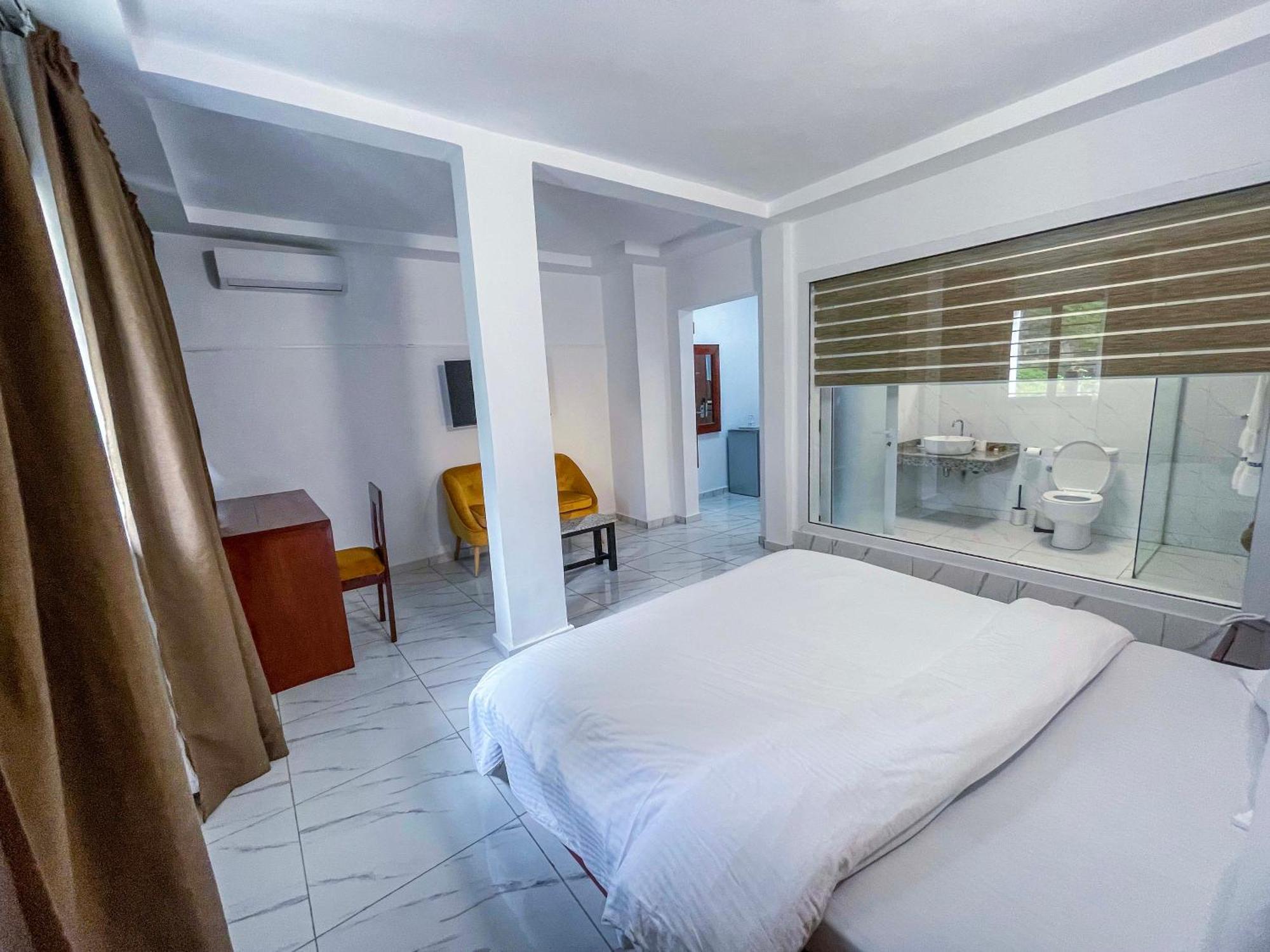 Hotel Le Vaisseau 아비장 외부 사진