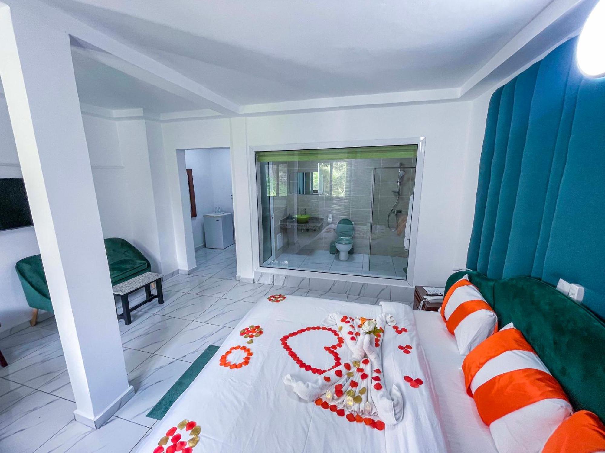 Hotel Le Vaisseau 아비장 외부 사진