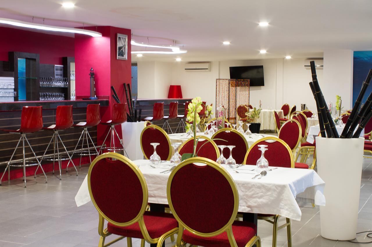 Hotel Le Vaisseau 아비장 외부 사진